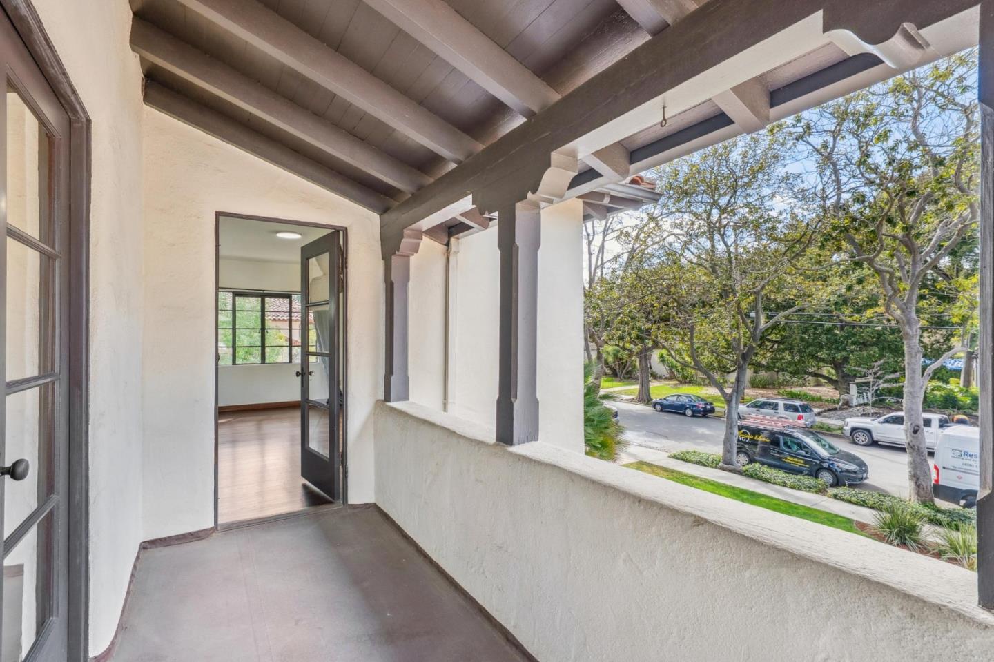 Detail Gallery Image 32 of 49 For 1965 Cowper St, Palo Alto,  CA 94301 - 5 Beds | 3/1 Baths