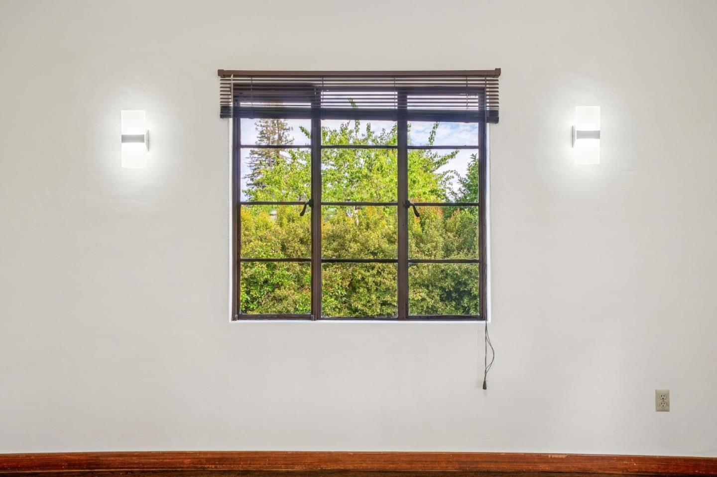 Detail Gallery Image 38 of 49 For 1965 Cowper St, Palo Alto,  CA 94301 - 5 Beds | 3/1 Baths