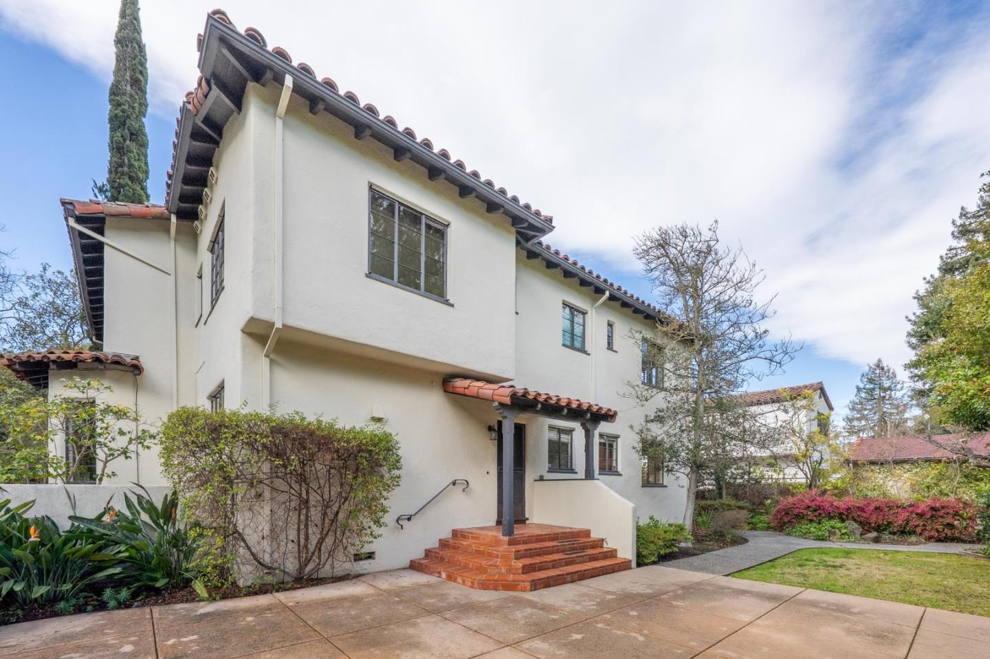 Detail Gallery Image 48 of 49 For 1965 Cowper St, Palo Alto,  CA 94301 - 5 Beds | 3/1 Baths