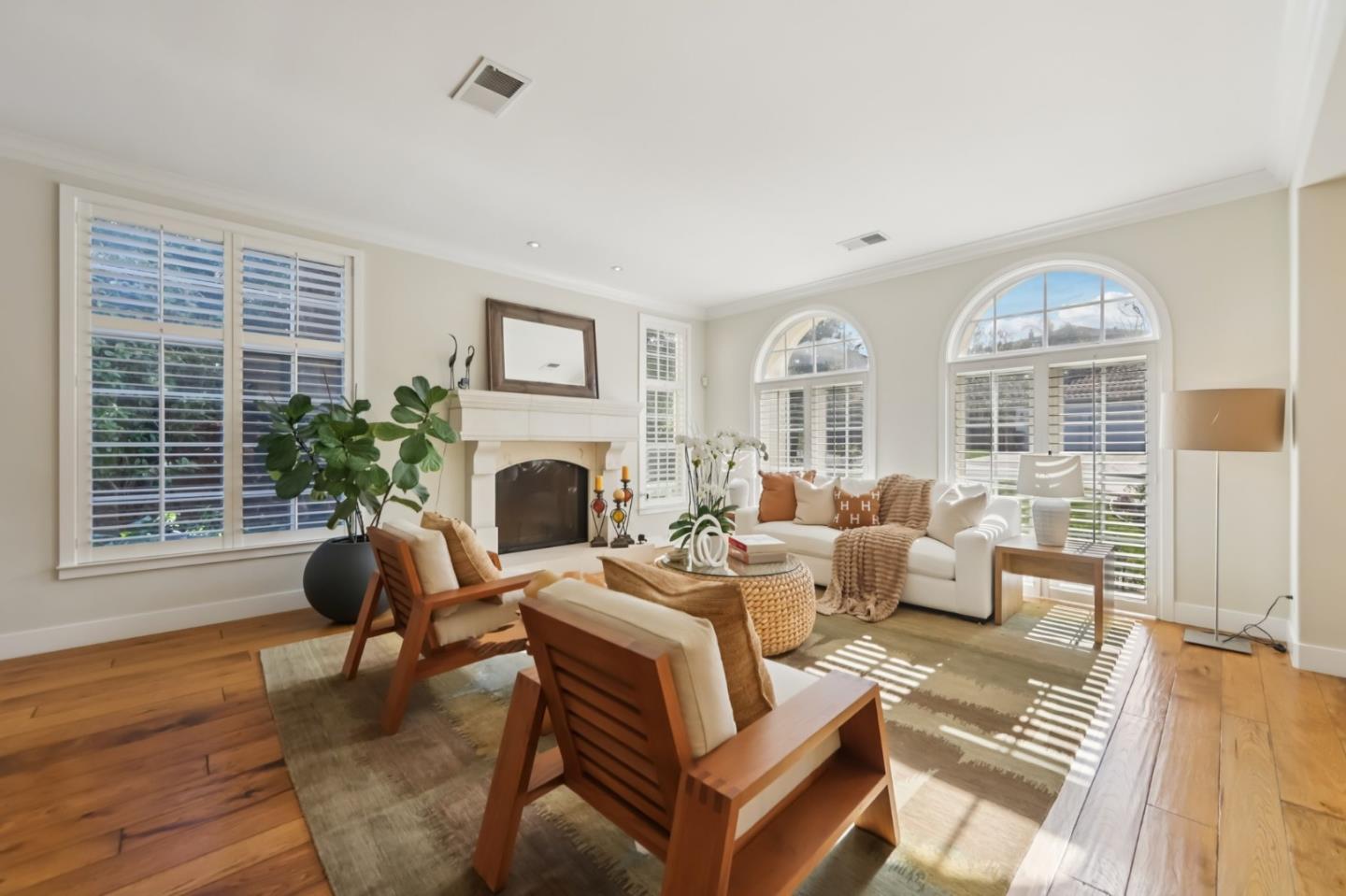 Detail Gallery Image 8 of 126 For 5106 Eastbourne Dr, San Jose,  CA 95138 - 5 Beds | 5/1 Baths