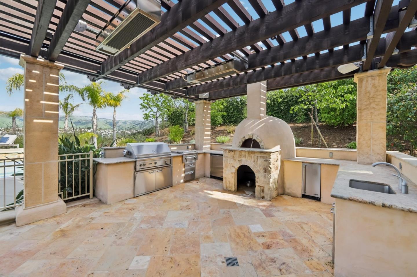 Detail Gallery Image 87 of 126 For 5106 Eastbourne Dr, San Jose,  CA 95138 - 5 Beds | 5/1 Baths