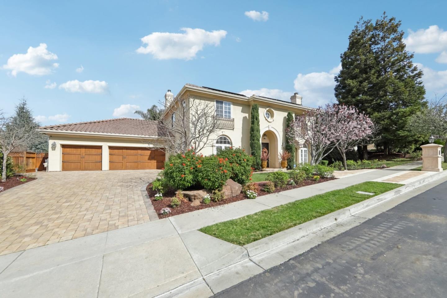 Detail Gallery Image 99 of 126 For 5106 Eastbourne Dr, San Jose,  CA 95138 - 5 Beds | 5/1 Baths