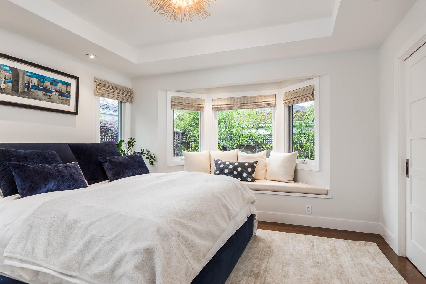 Detail Gallery Image 11 of 19 For 1031 Fife Ave, Palo Alto,  CA 94301 - 3 Beds | 2 Baths