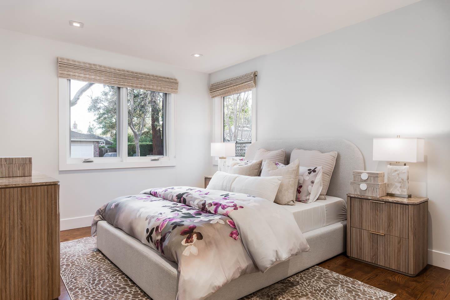 Detail Gallery Image 14 of 19 For 1031 Fife Ave, Palo Alto,  CA 94301 - 3 Beds | 2 Baths