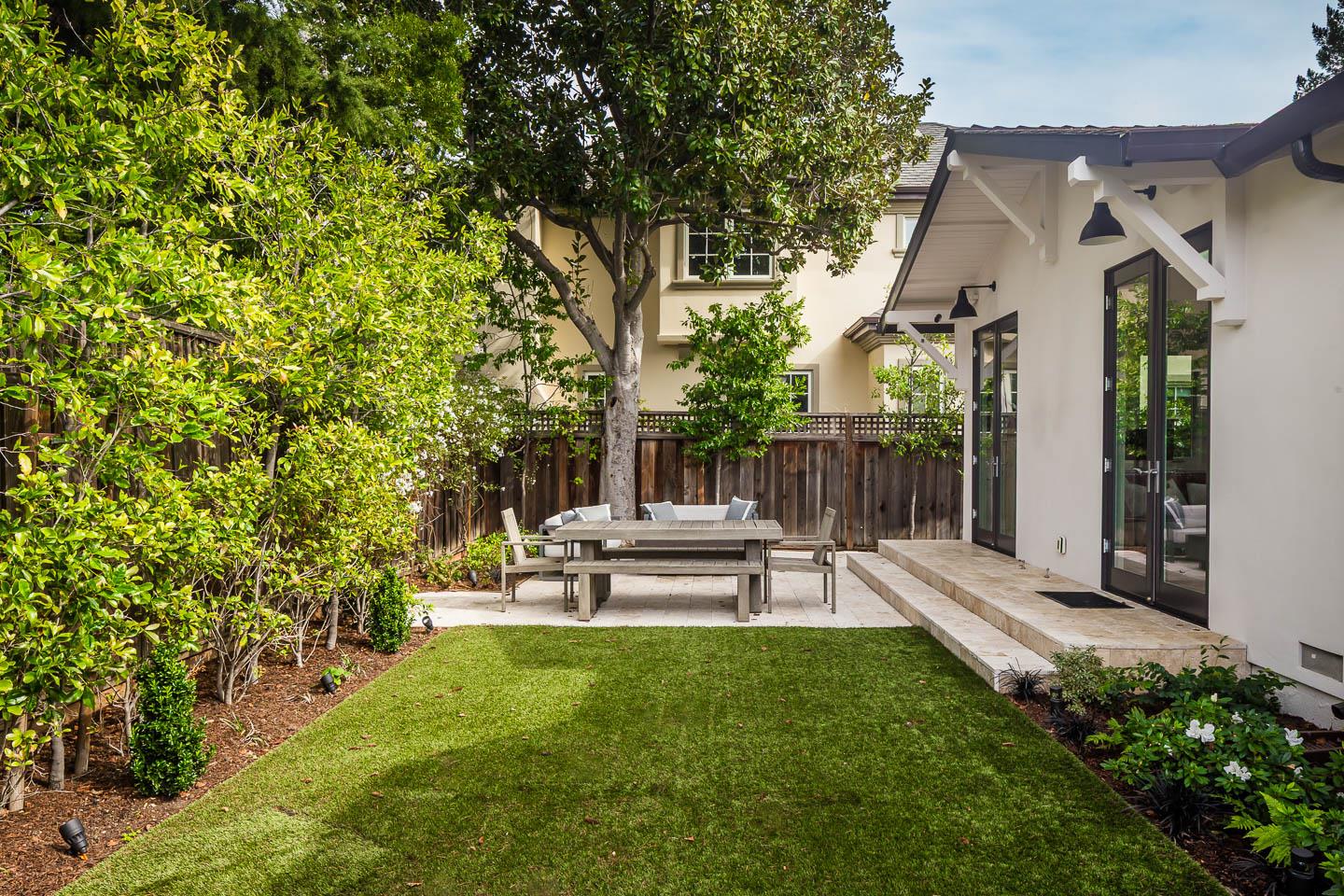 Detail Gallery Image 19 of 19 For 1031 Fife Ave, Palo Alto,  CA 94301 - 3 Beds | 2 Baths