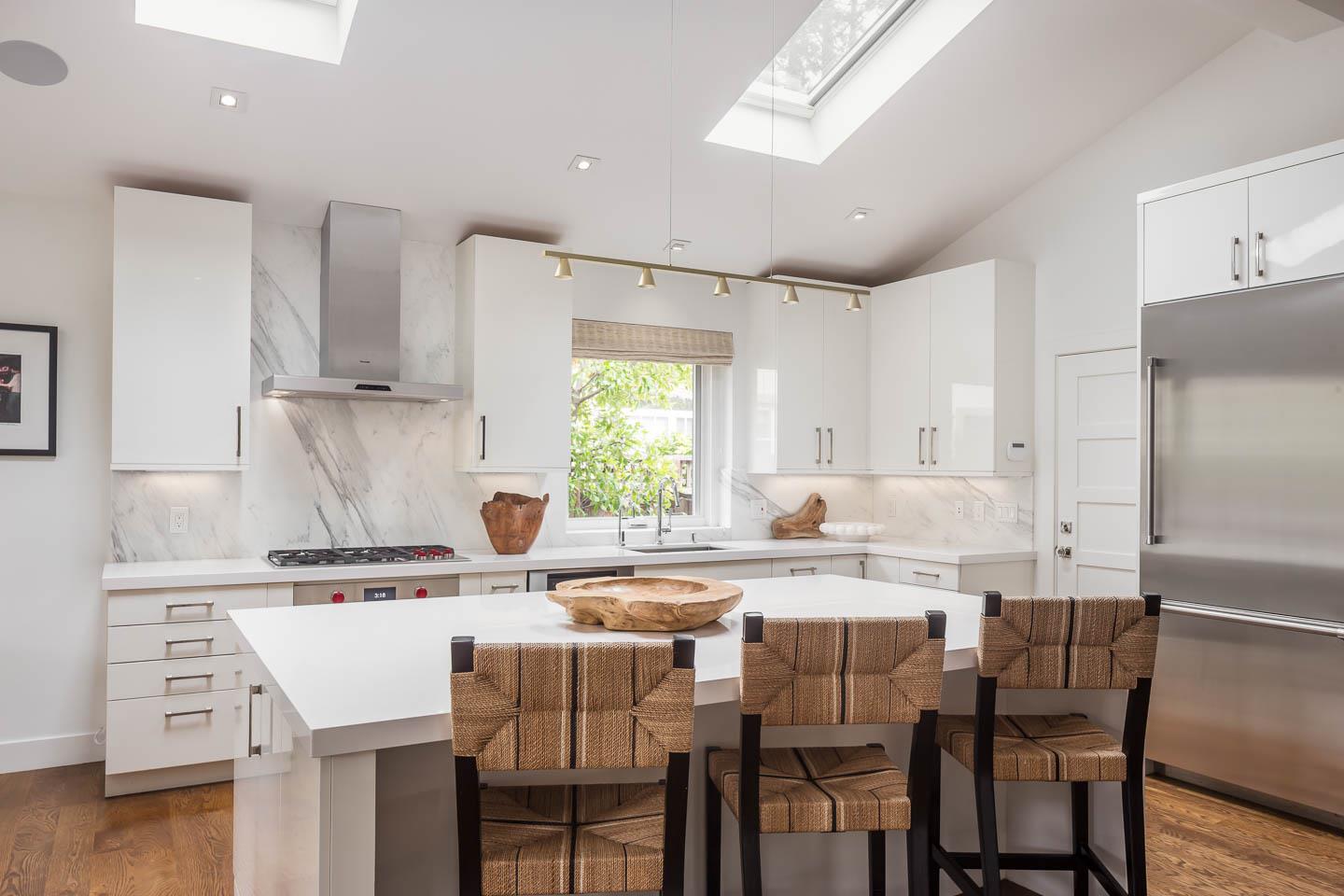 Detail Gallery Image 8 of 19 For 1031 Fife Ave, Palo Alto,  CA 94301 - 3 Beds | 2 Baths