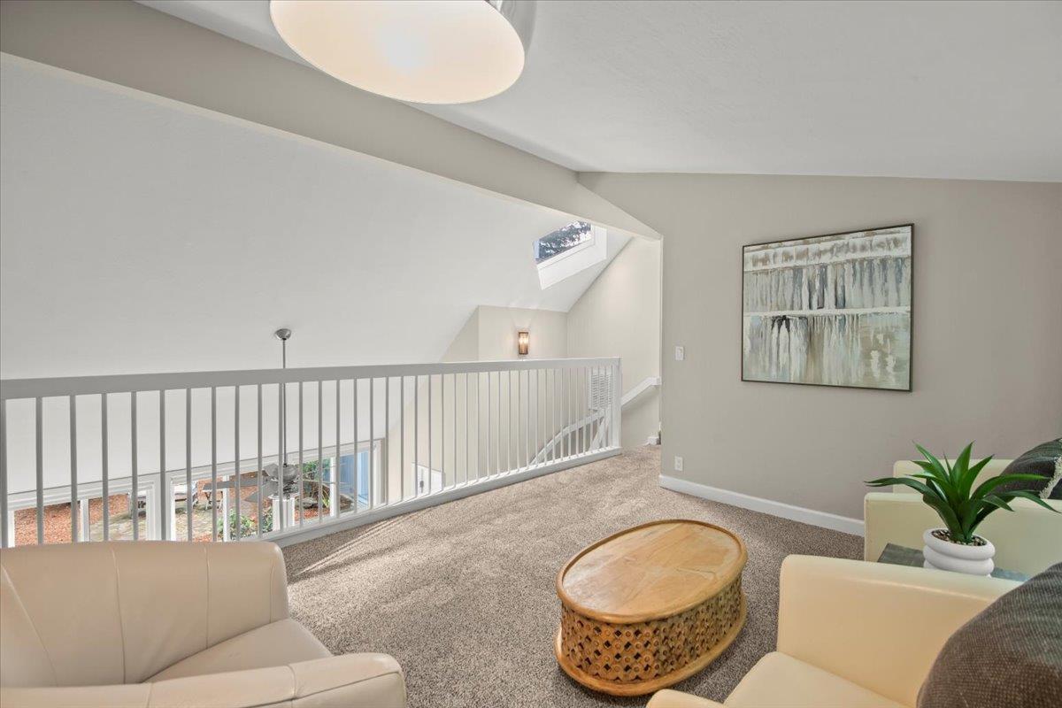 Detail Gallery Image 27 of 54 For 411 Hedgerow Court, Mountain View,  CA 94041 - 5 Beds | 3 Baths