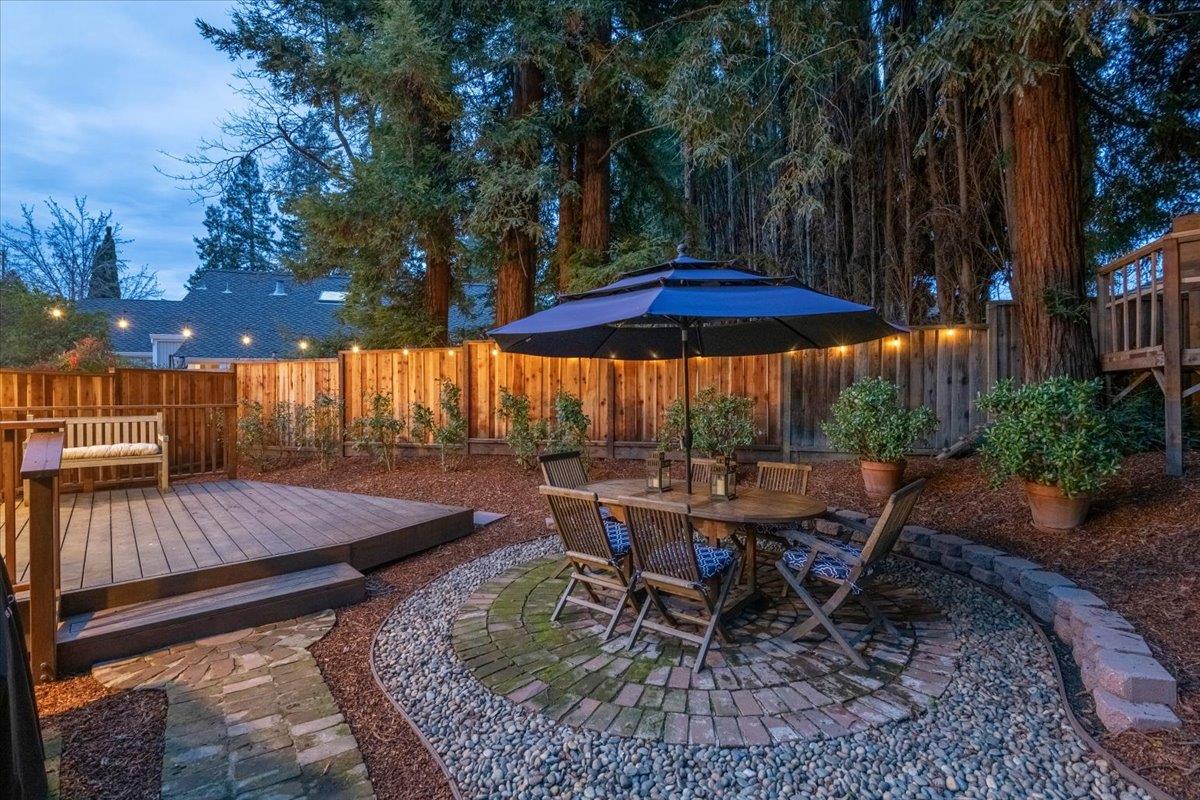 Detail Gallery Image 41 of 54 For 411 Hedgerow Court, Mountain View,  CA 94041 - 5 Beds | 3 Baths