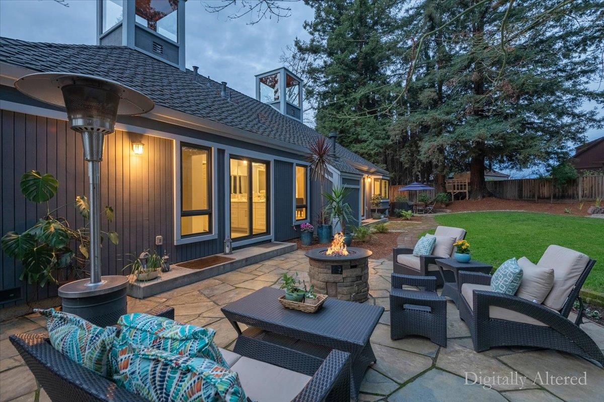 Detail Gallery Image 43 of 54 For 411 Hedgerow Court, Mountain View,  CA 94041 - 5 Beds | 3 Baths