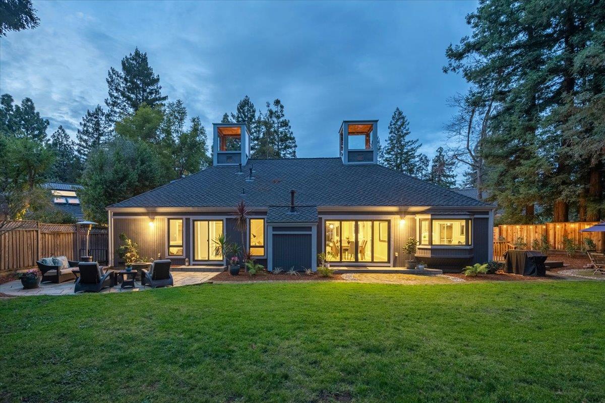 Detail Gallery Image 44 of 54 For 411 Hedgerow Court, Mountain View,  CA 94041 - 5 Beds | 3 Baths