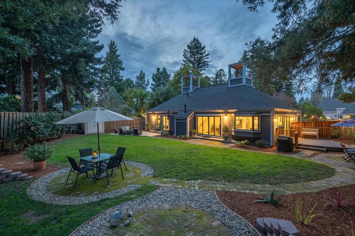 Detail Gallery Image 45 of 54 For 411 Hedgerow Court, Mountain View,  CA 94041 - 5 Beds | 3 Baths