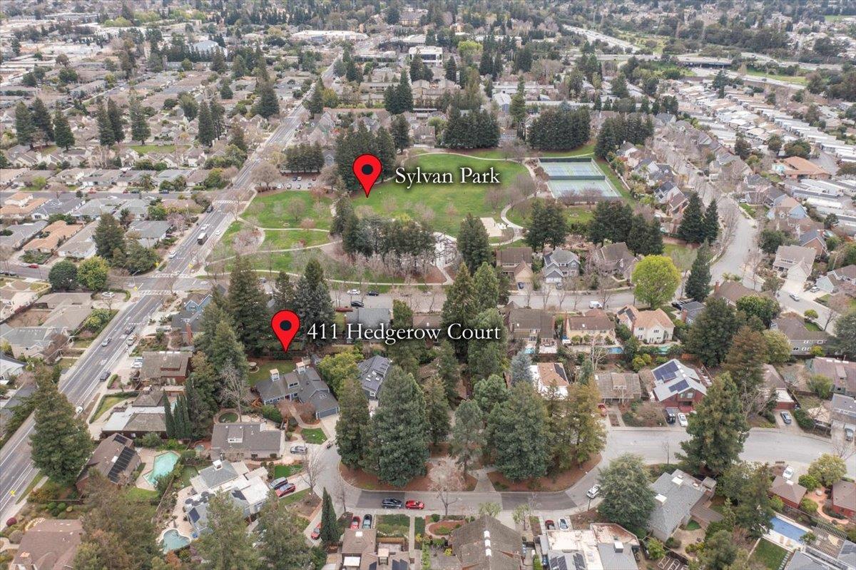 Detail Gallery Image 51 of 54 For 411 Hedgerow Court, Mountain View,  CA 94041 - 5 Beds | 3 Baths