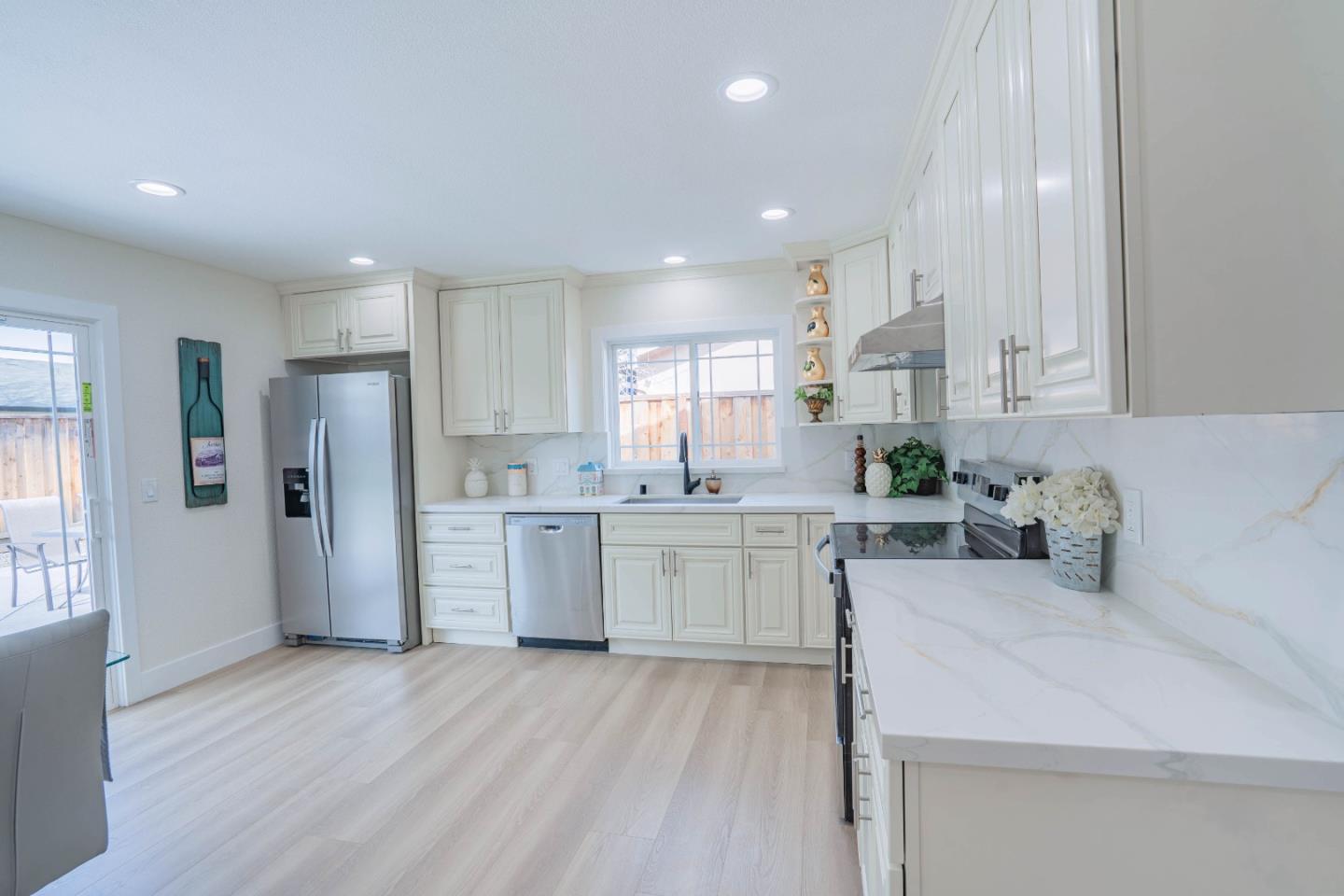 Detail Gallery Image 11 of 23 For 2991 Vanport Dr, San Jose,  CA 95122 - 4 Beds | 2 Baths