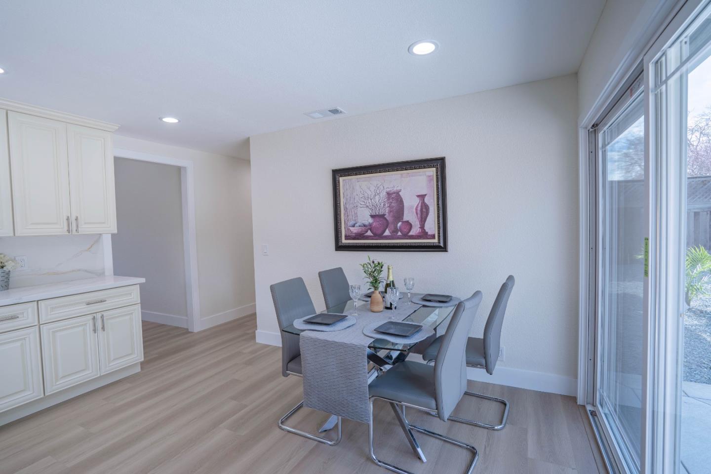 Detail Gallery Image 7 of 23 For 2991 Vanport Dr, San Jose,  CA 95122 - 4 Beds | 2 Baths