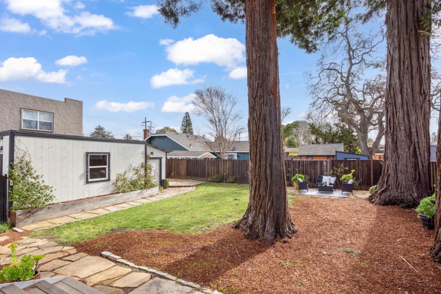 Detail Gallery Image 10 of 46 For 911 Vera Ave, Redwood City,  CA 94061 - 2 Beds | 1 Baths