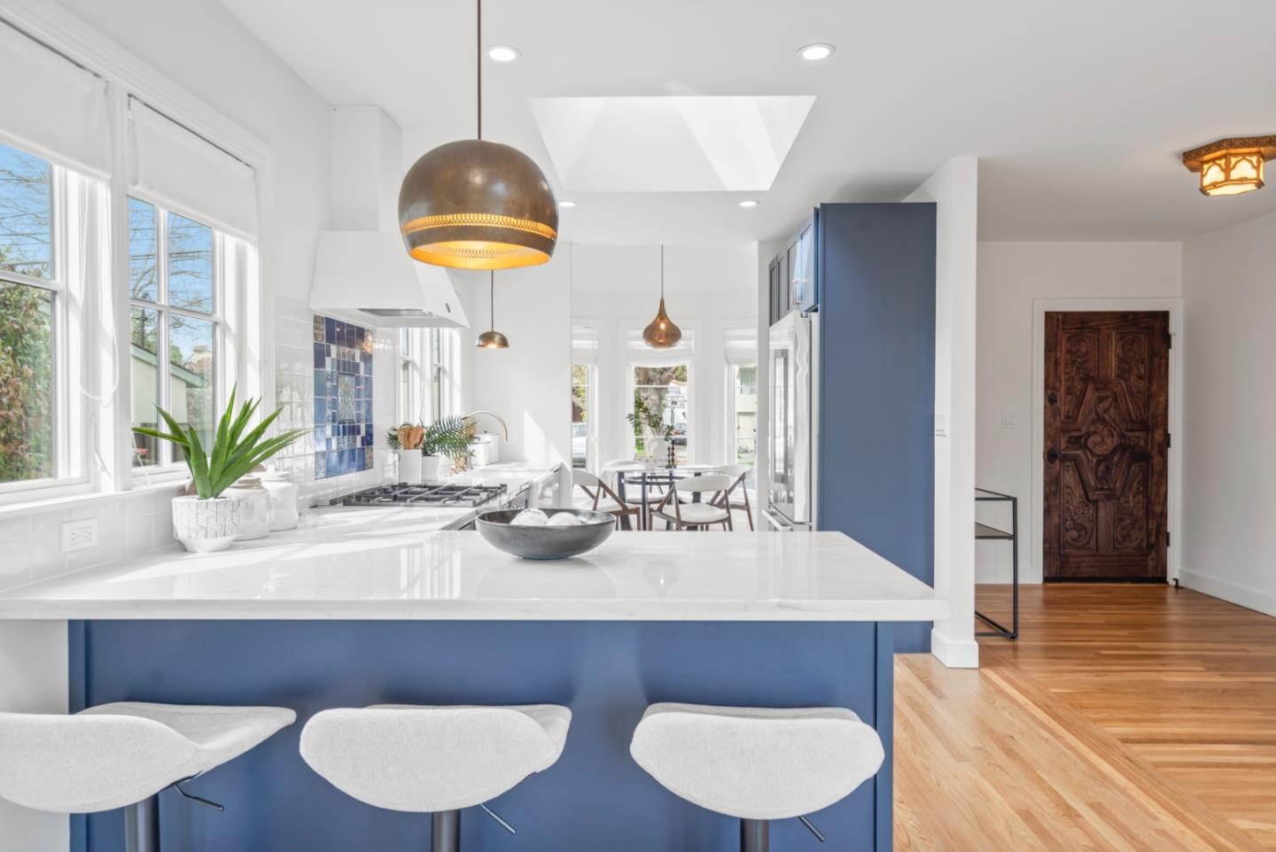 Detail Gallery Image 15 of 46 For 911 Vera Ave, Redwood City,  CA 94061 - 2 Beds | 1 Baths