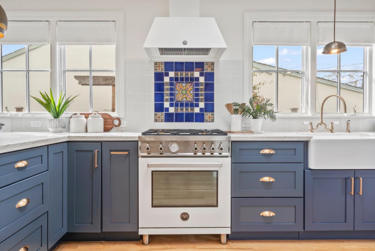 Detail Gallery Image 17 of 46 For 911 Vera Ave, Redwood City,  CA 94061 - 2 Beds | 1 Baths