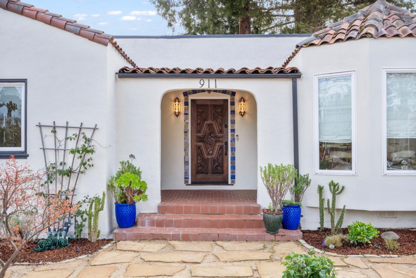 Detail Gallery Image 3 of 46 For 911 Vera Ave, Redwood City,  CA 94061 - 2 Beds | 1 Baths