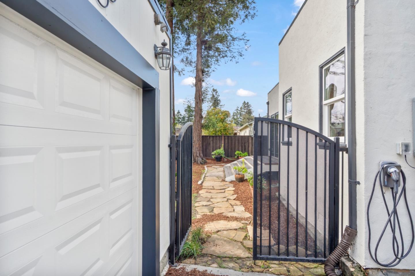 Detail Gallery Image 36 of 46 For 911 Vera Ave, Redwood City,  CA 94061 - 2 Beds | 1 Baths