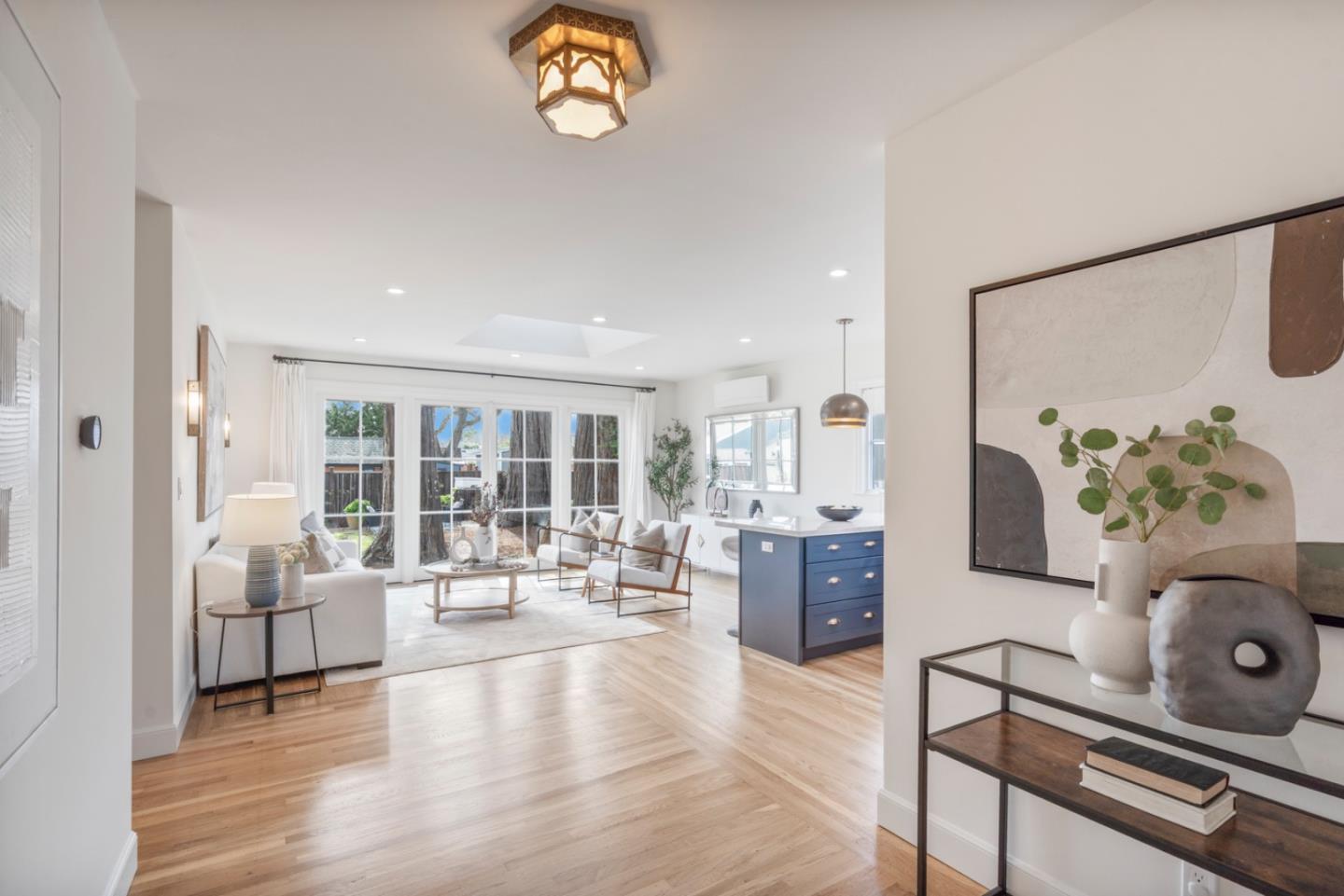 Detail Gallery Image 5 of 46 For 911 Vera Ave, Redwood City,  CA 94061 - 2 Beds | 1 Baths