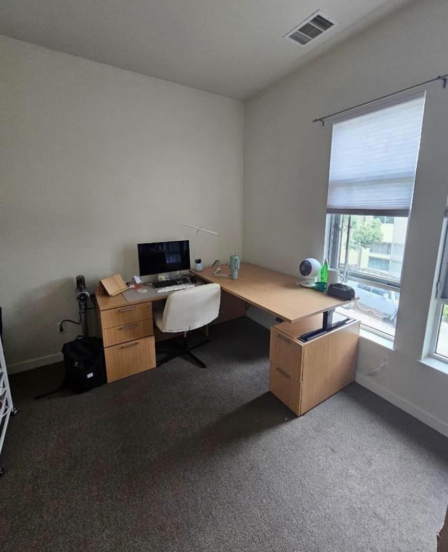 Detail Gallery Image 10 of 11 For 18 Ambler Ln, Oakland,  CA 94608 - 2 Beds | 1/1 Baths