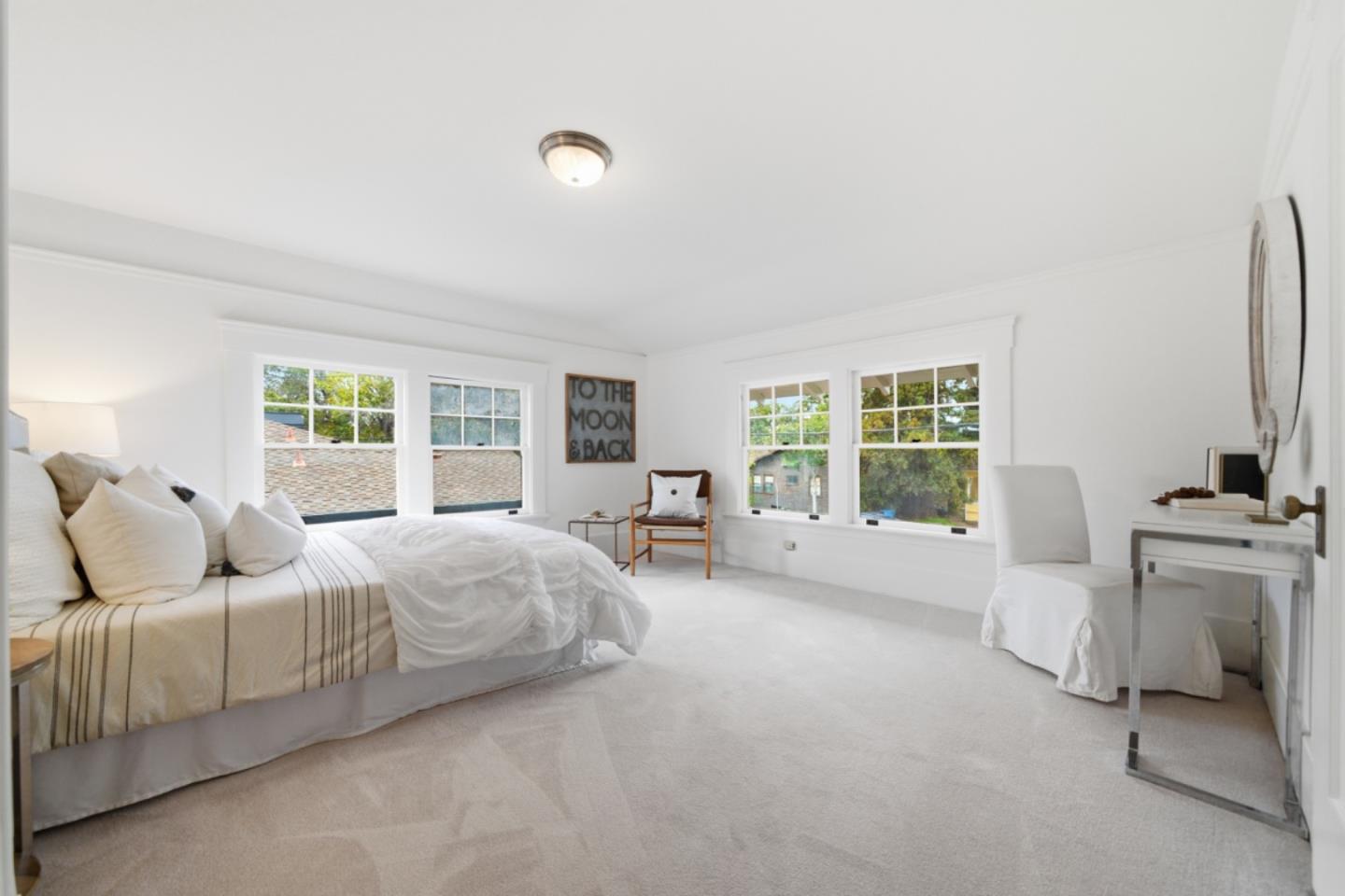 Detail Gallery Image 27 of 48 For 1085 Emerson St, Palo Alto,  CA 94301 - 4 Beds | 4 Baths