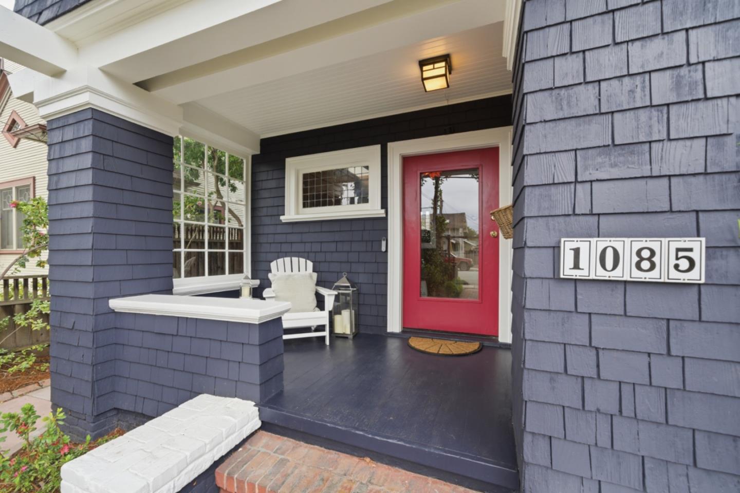 Detail Gallery Image 4 of 48 For 1085 Emerson St, Palo Alto,  CA 94301 - 4 Beds | 4 Baths