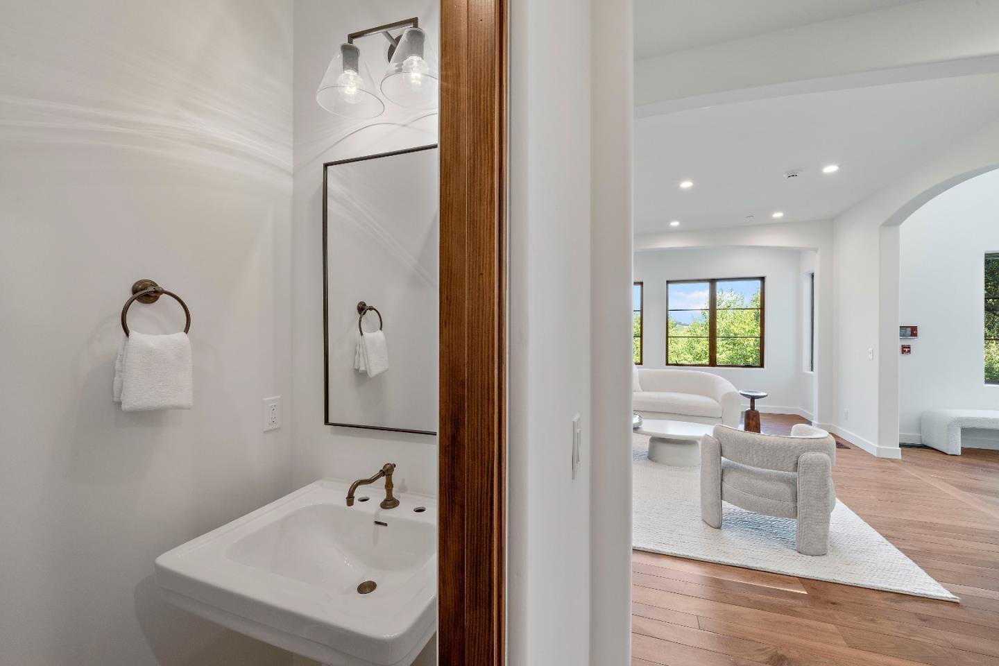 Detail Gallery Image 12 of 68 For 15269 Bohlman Rd, Saratoga,  CA 95070 - 4 Beds | 4/2 Baths