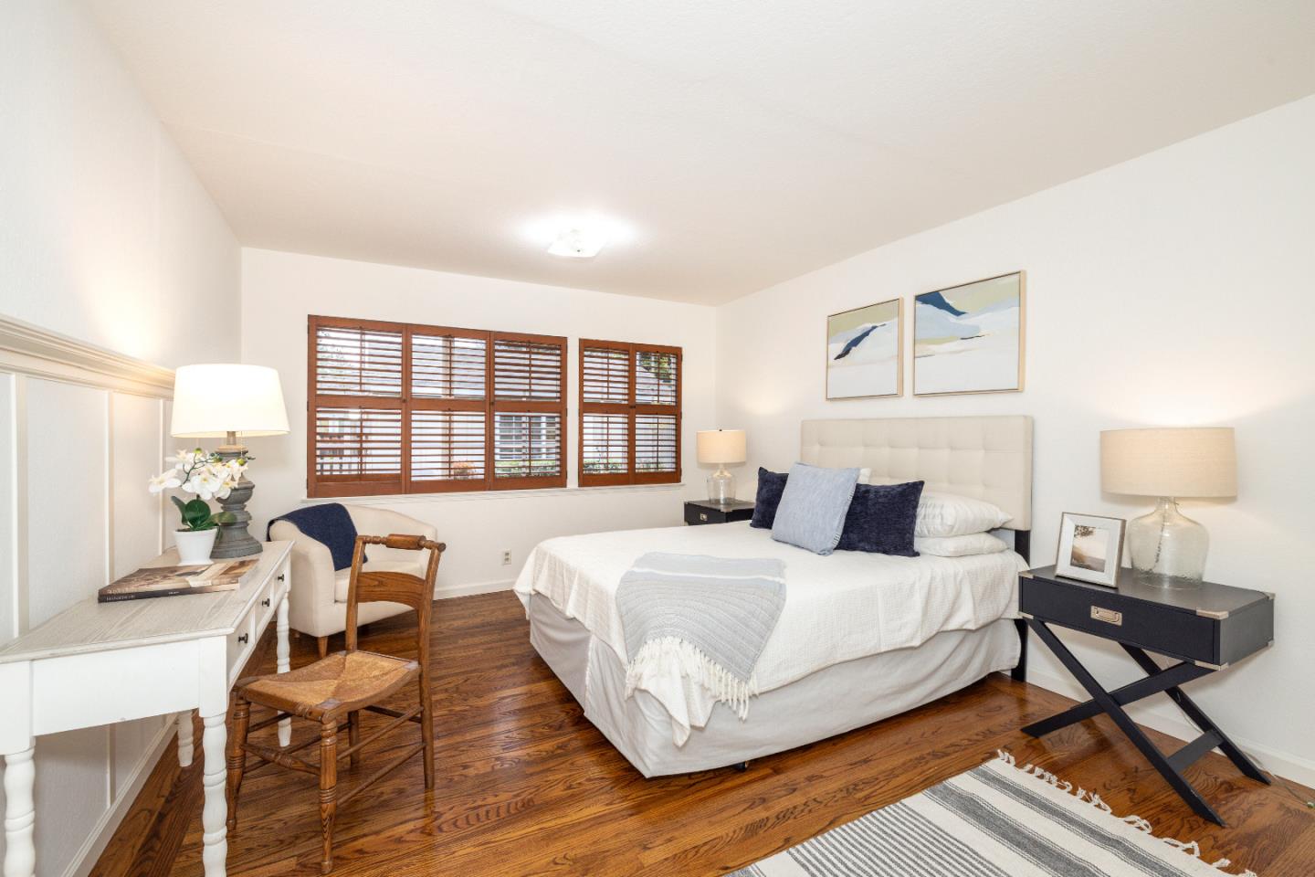 Detail Gallery Image 17 of 34 For 4107 Mackay Dr, Palo Alto,  CA 94306 - 2 Beds | 3 Baths