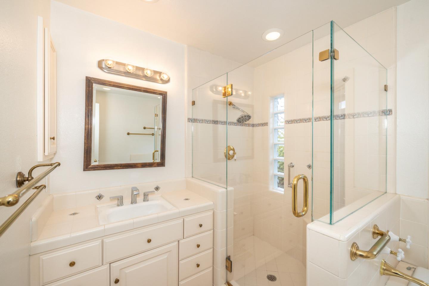 Detail Gallery Image 21 of 34 For 4107 Mackay Dr, Palo Alto,  CA 94306 - 2 Beds | 3 Baths