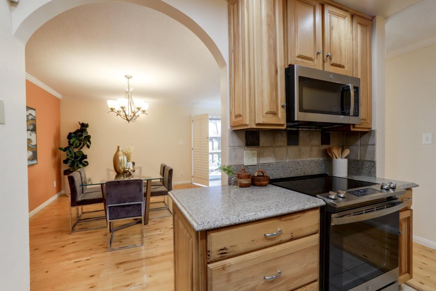 Photo #10: ML82036382 Listing: Photo #10