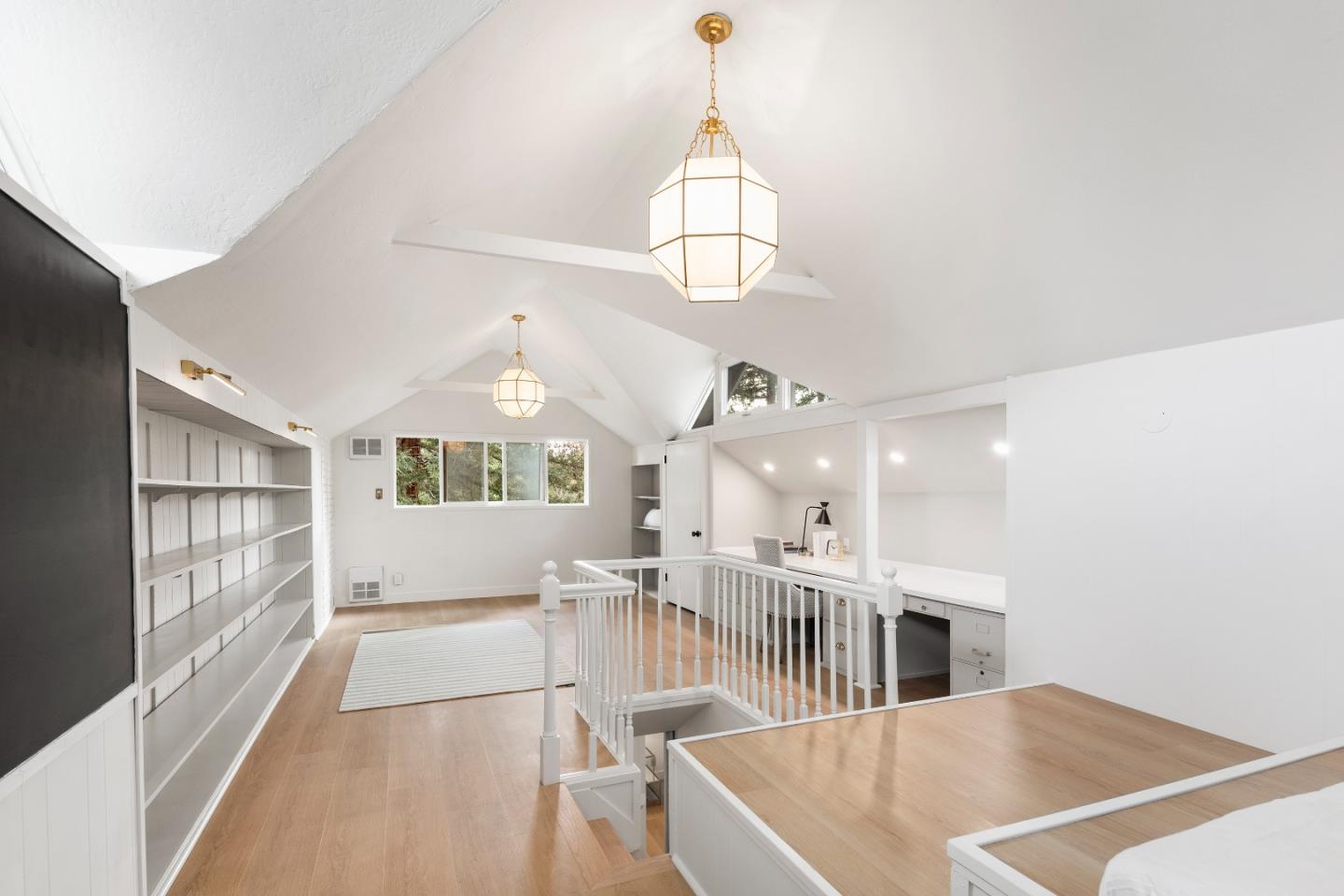 Detail Gallery Image 14 of 28 For 894 Lockhaven Dr, Los Altos,  CA 94024 - 4 Beds | 2/1 Baths