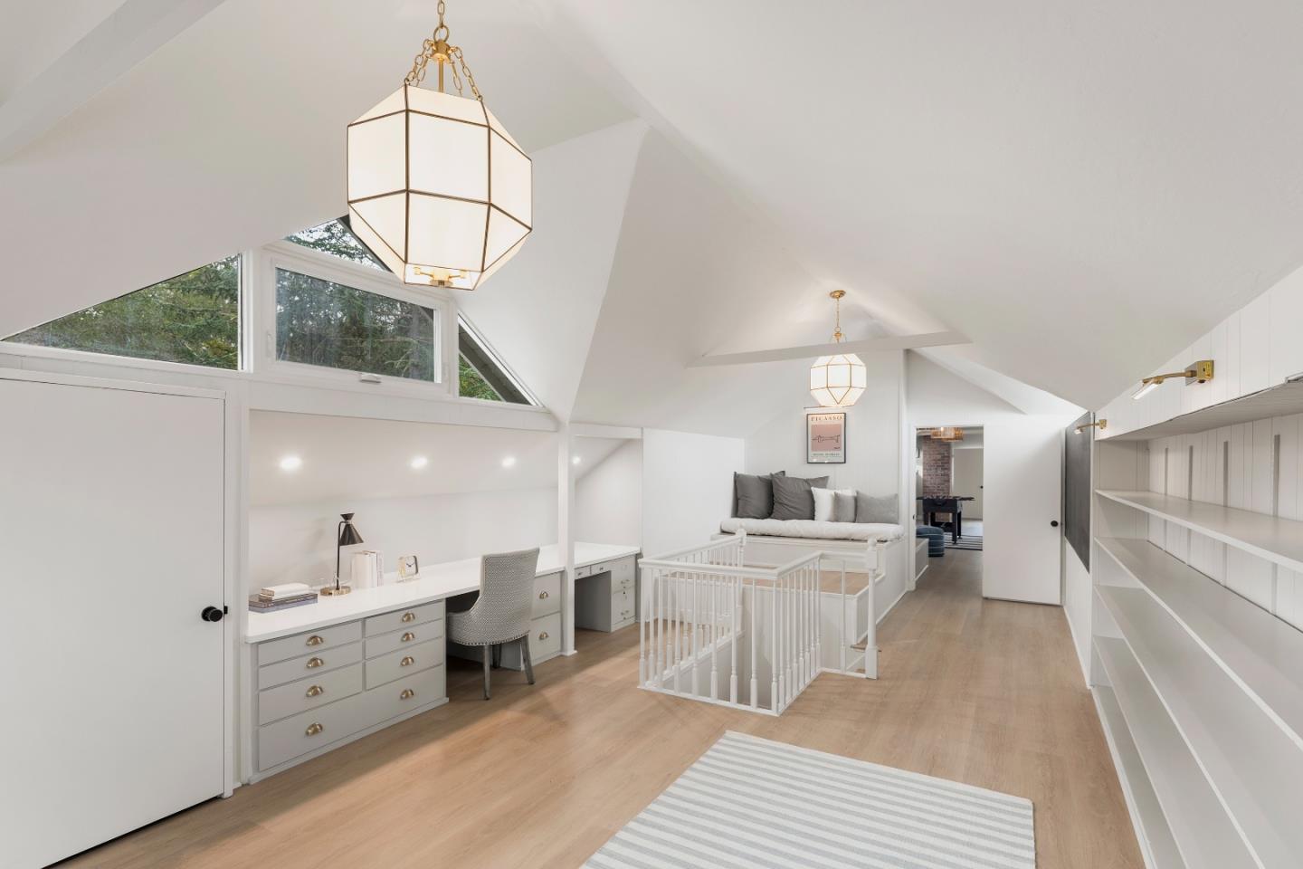 Detail Gallery Image 15 of 28 For 894 Lockhaven Dr, Los Altos,  CA 94024 - 4 Beds | 2/1 Baths