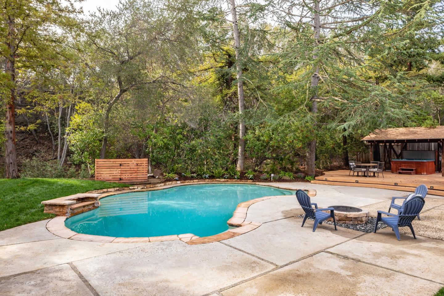 Detail Gallery Image 23 of 28 For 894 Lockhaven Dr, Los Altos,  CA 94024 - 4 Beds | 2/1 Baths