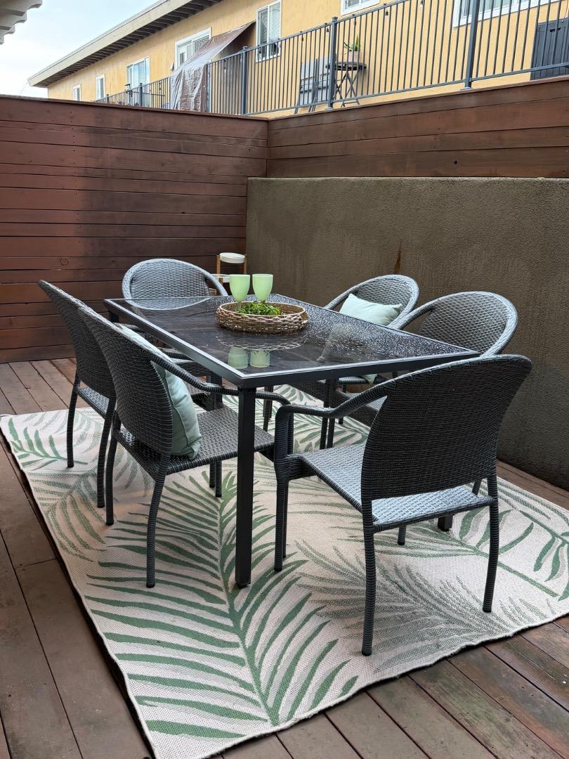 Detail Gallery Image 4 of 10 For 2139 Carlmont Dr, Belmont,  CA 94002 - 2 Beds | 2/1 Baths