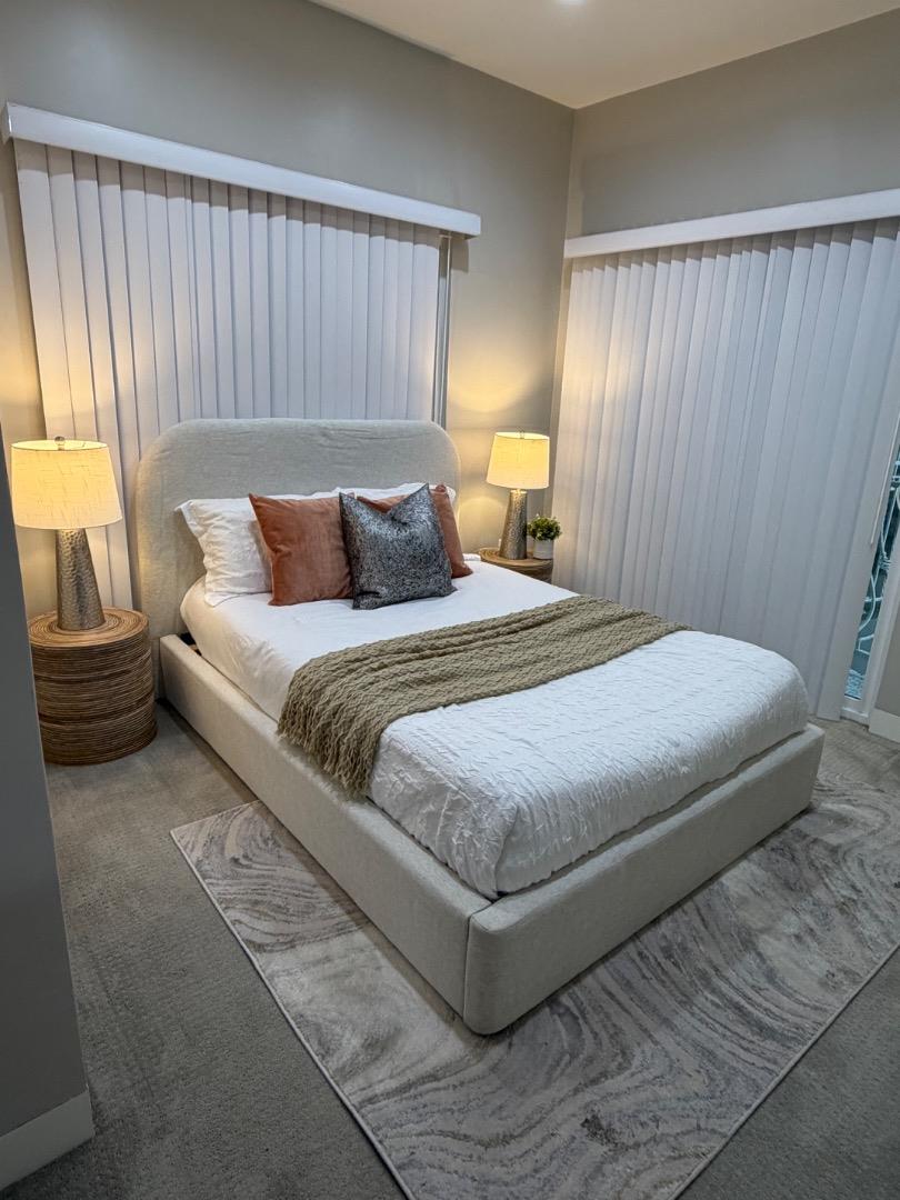 Detail Gallery Image 5 of 10 For 2139 Carlmont Dr, Belmont,  CA 94002 - 2 Beds | 2/1 Baths