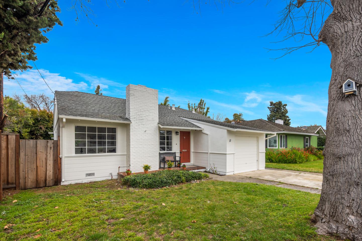 Detail Gallery Image 2 of 26 For 11 Tulip Ln, Palo Alto,  CA 94303 - 3 Beds | 1 Baths