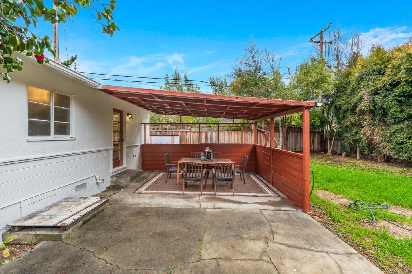 Detail Gallery Image 21 of 26 For 11 Tulip Ln, Palo Alto,  CA 94303 - 3 Beds | 1 Baths