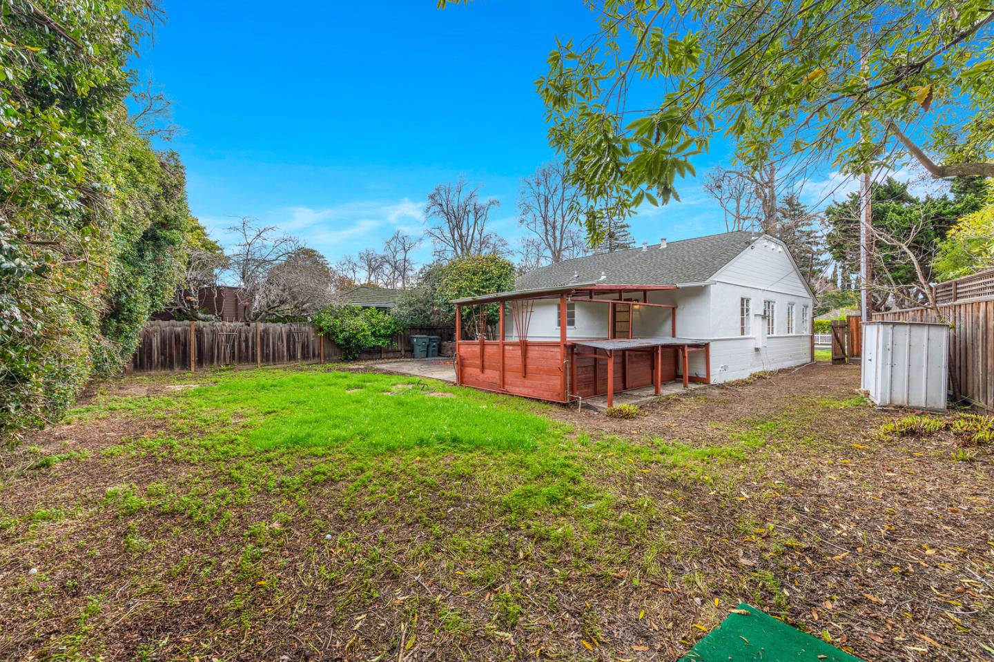 Detail Gallery Image 23 of 26 For 11 Tulip Ln, Palo Alto,  CA 94303 - 3 Beds | 1 Baths