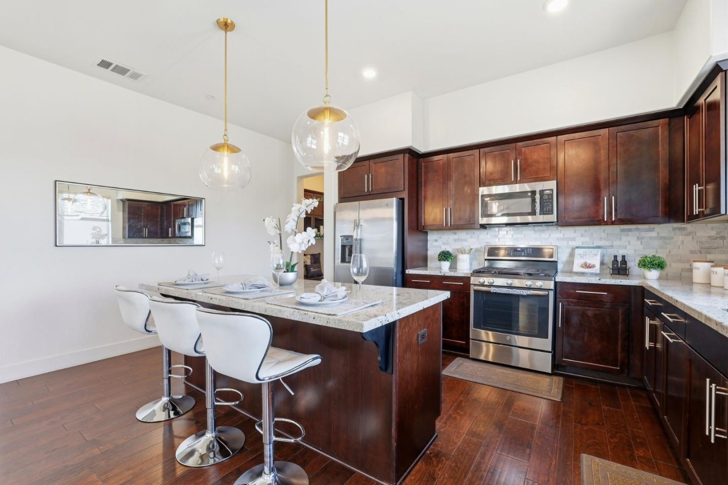 Photo #5: ML82036388 Listing: Photo #5