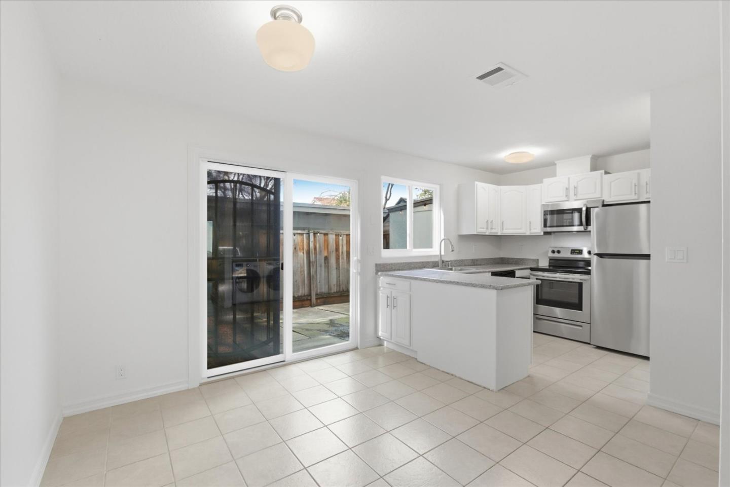 Photo #10: ML82036393 Listing: Photo #10