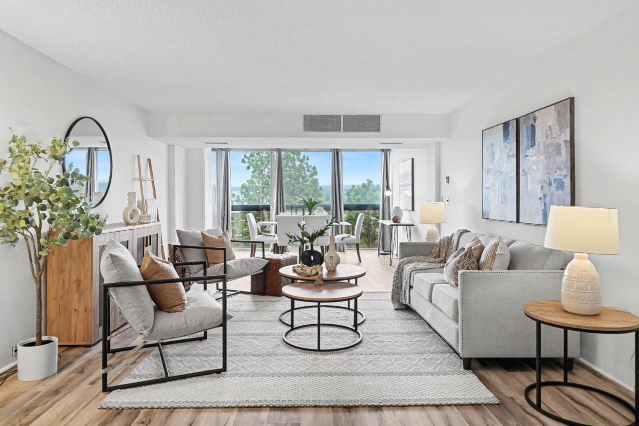 Browse active condo listings in PALO ALTO