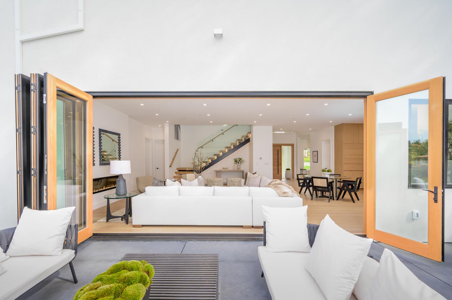 Detail Gallery Image 10 of 46 For 601 Joandra Ct, Los Altos,  CA 94024 - 5 Beds | 5/1 Baths