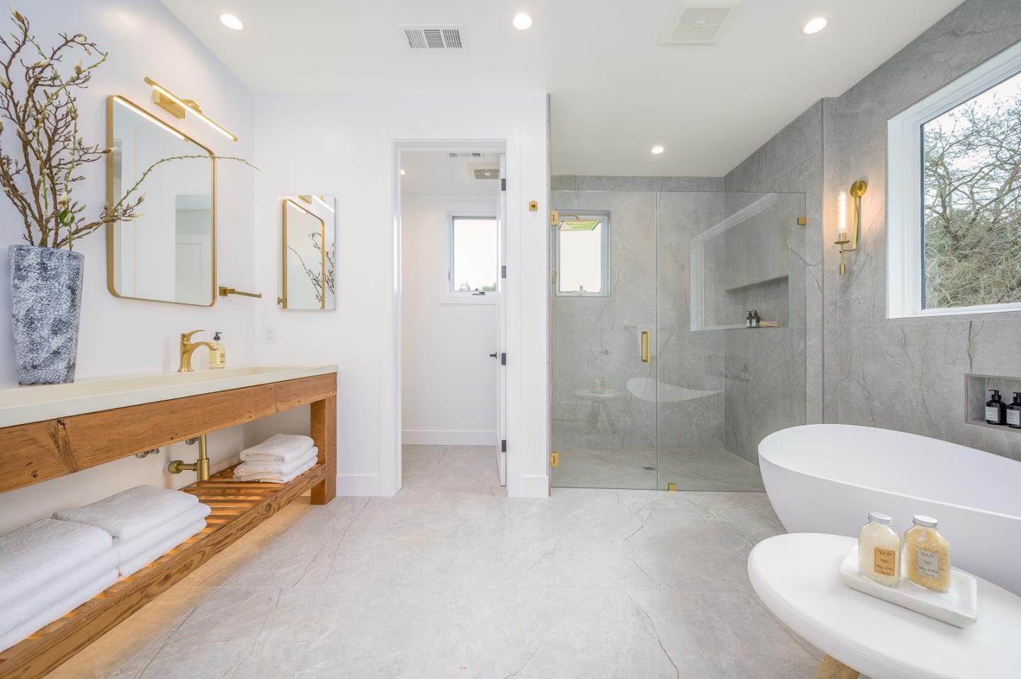 Detail Gallery Image 25 of 46 For 601 Joandra Ct, Los Altos,  CA 94024 - 5 Beds | 5/1 Baths