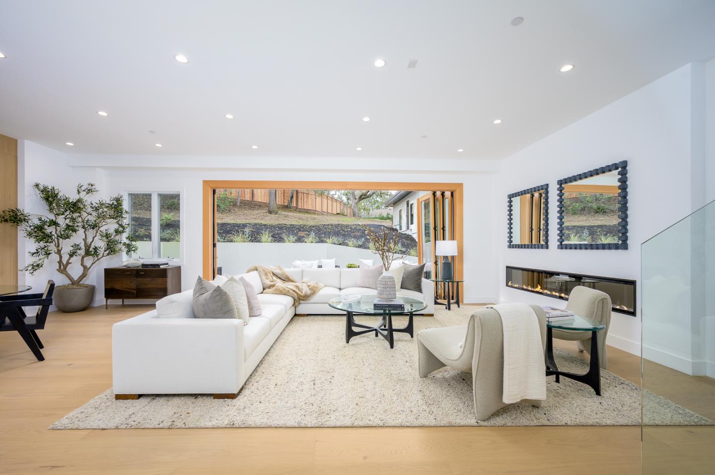 Detail Gallery Image 8 of 46 For 601 Joandra Ct, Los Altos,  CA 94024 - 5 Beds | 5/1 Baths