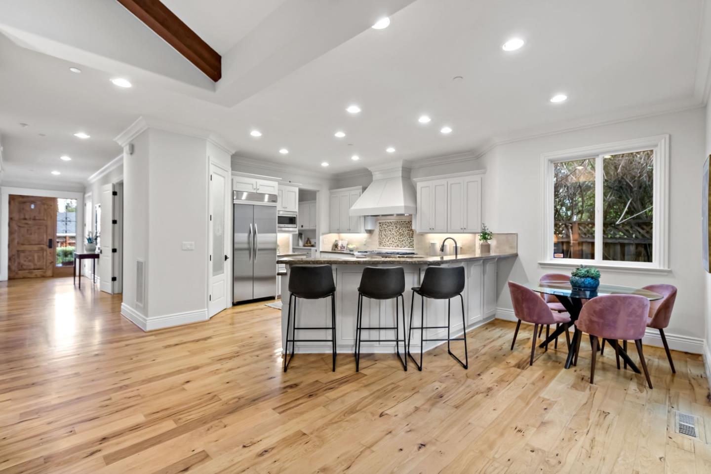 Detail Gallery Image 14 of 58 For 36 Gretel Ct, Redwood City,  CA 94061 - 4 Beds | 4/1 Baths