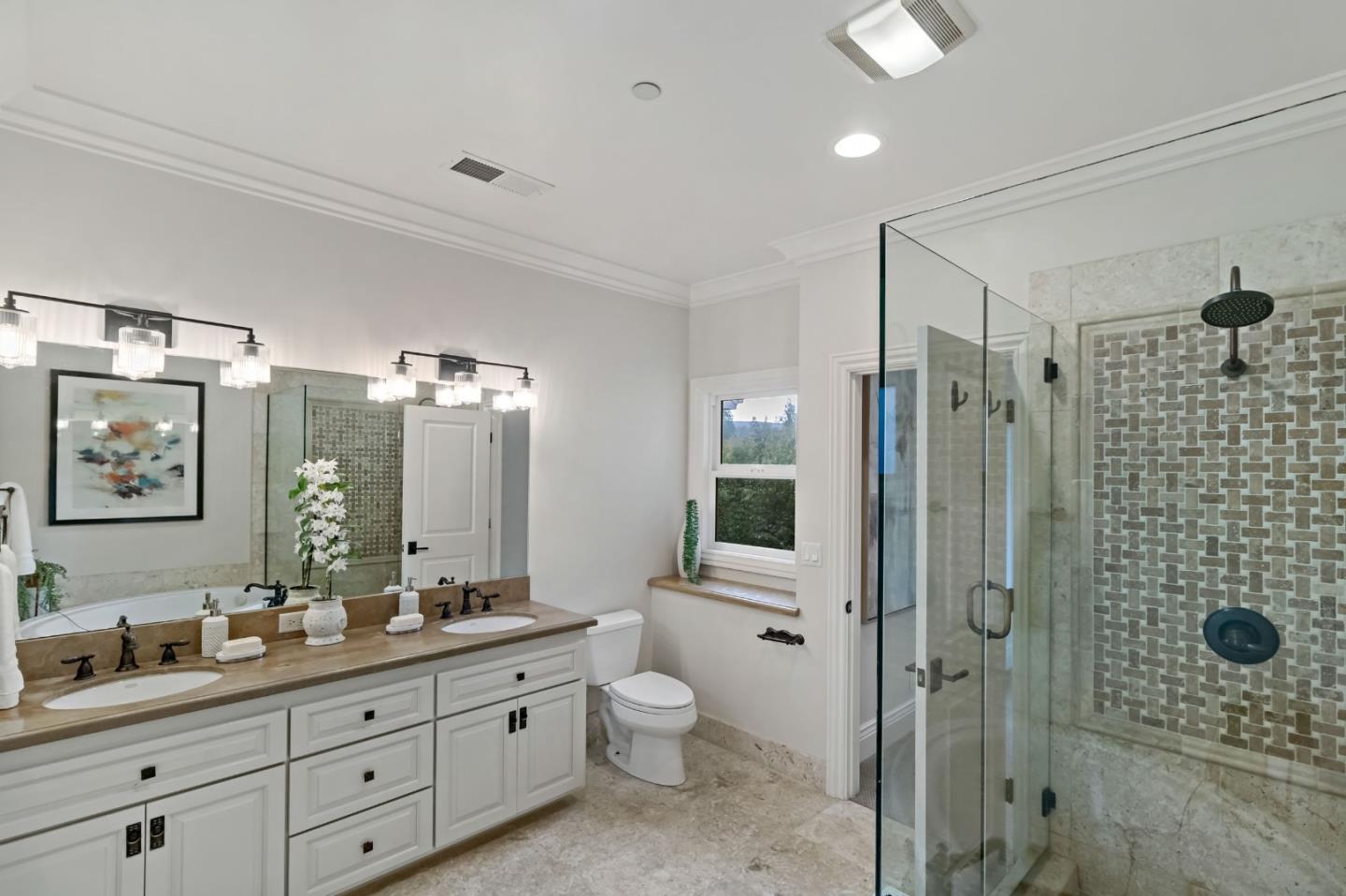 Detail Gallery Image 31 of 58 For 36 Gretel Ct, Redwood City,  CA 94061 - 4 Beds | 4/1 Baths