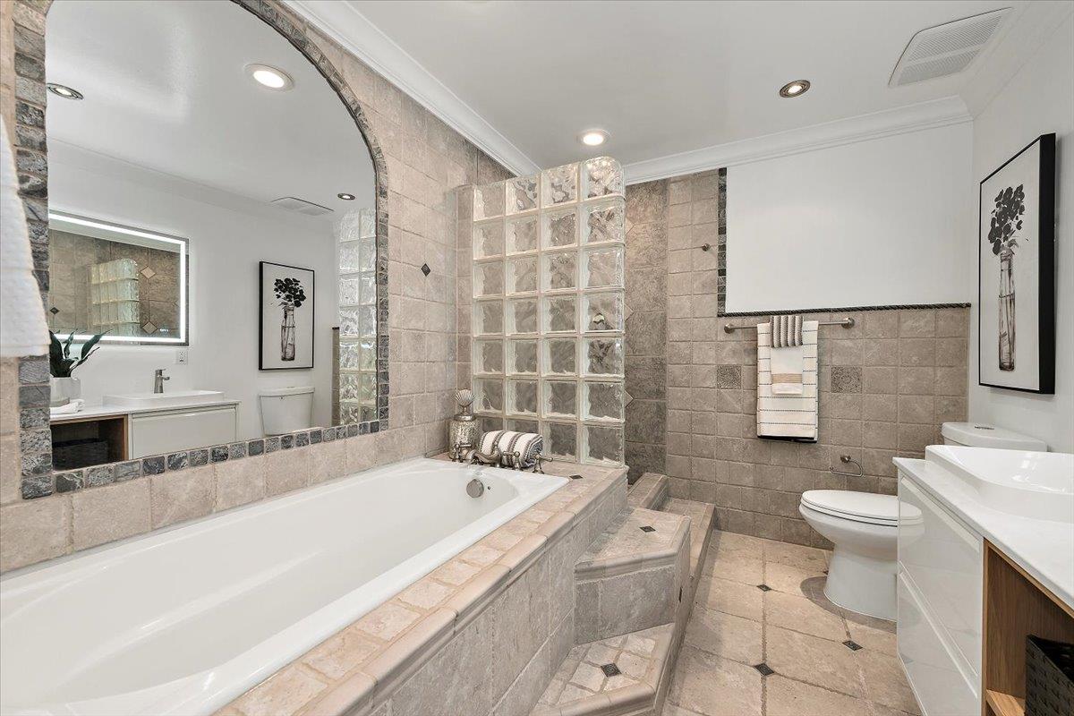 Photo #17: ML82036398 Listing: Photo #17