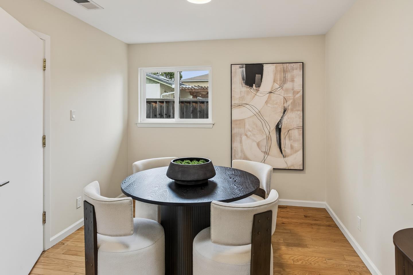 Detail Gallery Image 32 of 43 For 1744 Marich Way, Mountain View,  CA 94040 - – Beds | – Baths