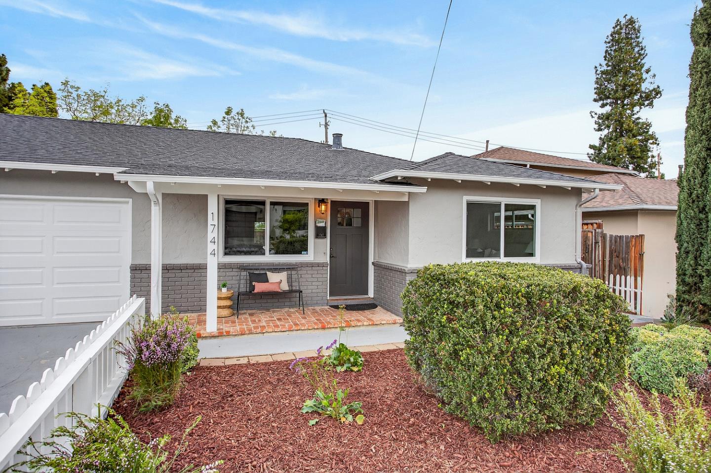 Detail Gallery Image 4 of 43 For 1744 Marich Way, Mountain View,  CA 94040 - – Beds | – Baths